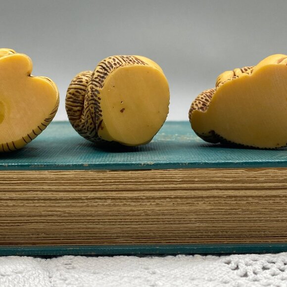 3 Little  Monk Figurines Buddhas Vintage Collectible  ornament figurines - Picture 3 of 7